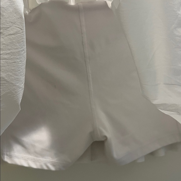 Joylab white tennis skirt with shorts and pockets size medium - Picture 4 of 6